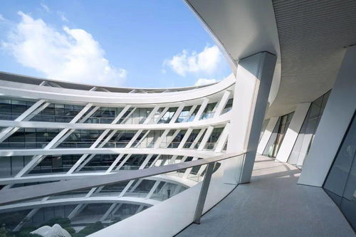 本土服裝崛起,總部空間的時(shí)髦轉(zhuǎn)型